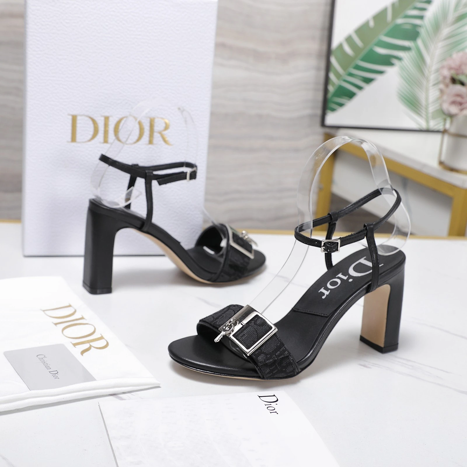 26 new Dior high-heeled sandals
