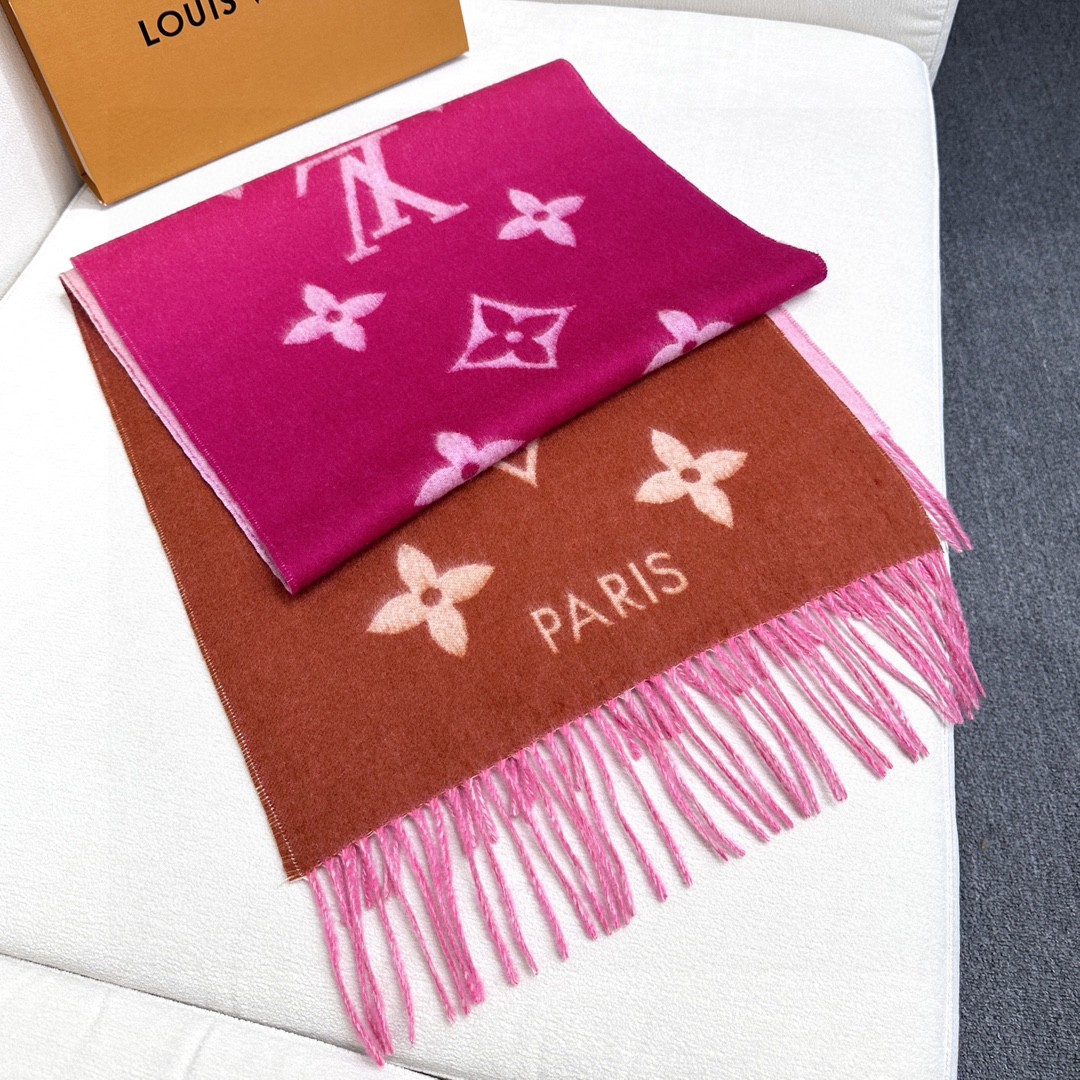 Louis Vuitton Gradient Scarf