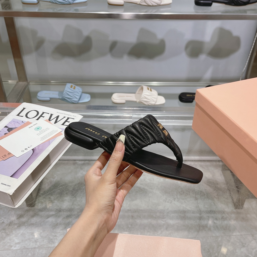 MiuMiu Slippers