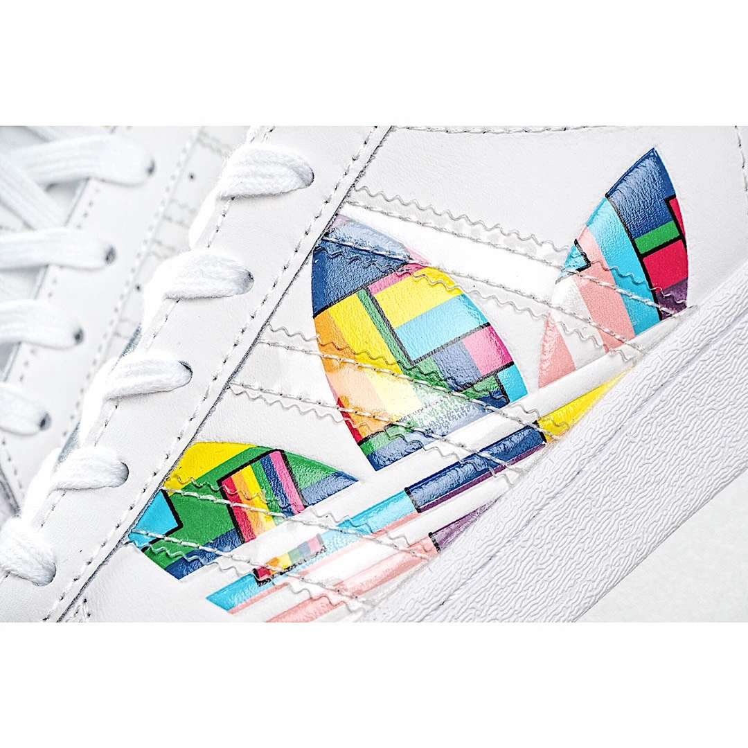 Adidas Superstar 'Pride'