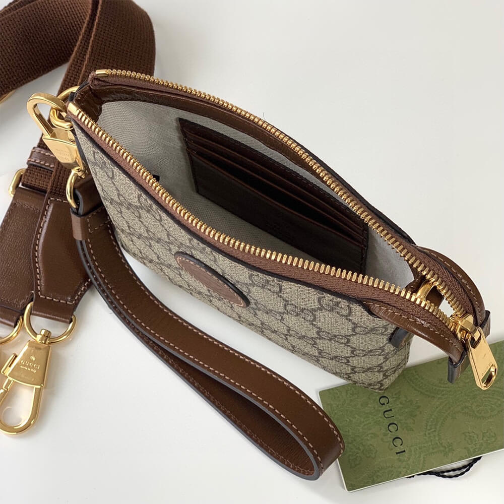 Messenger bag with Interlocking G