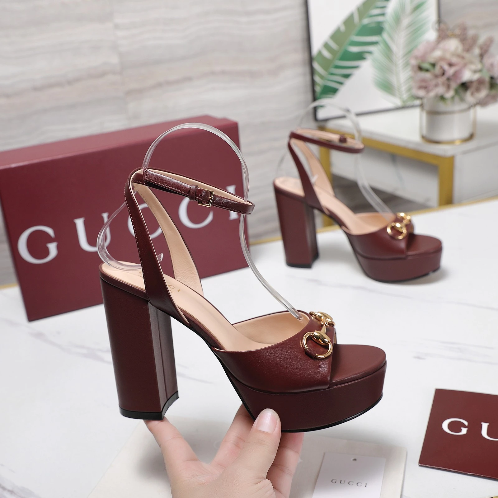 Gucci 2026 SS Round headed water table high-heeled sandals