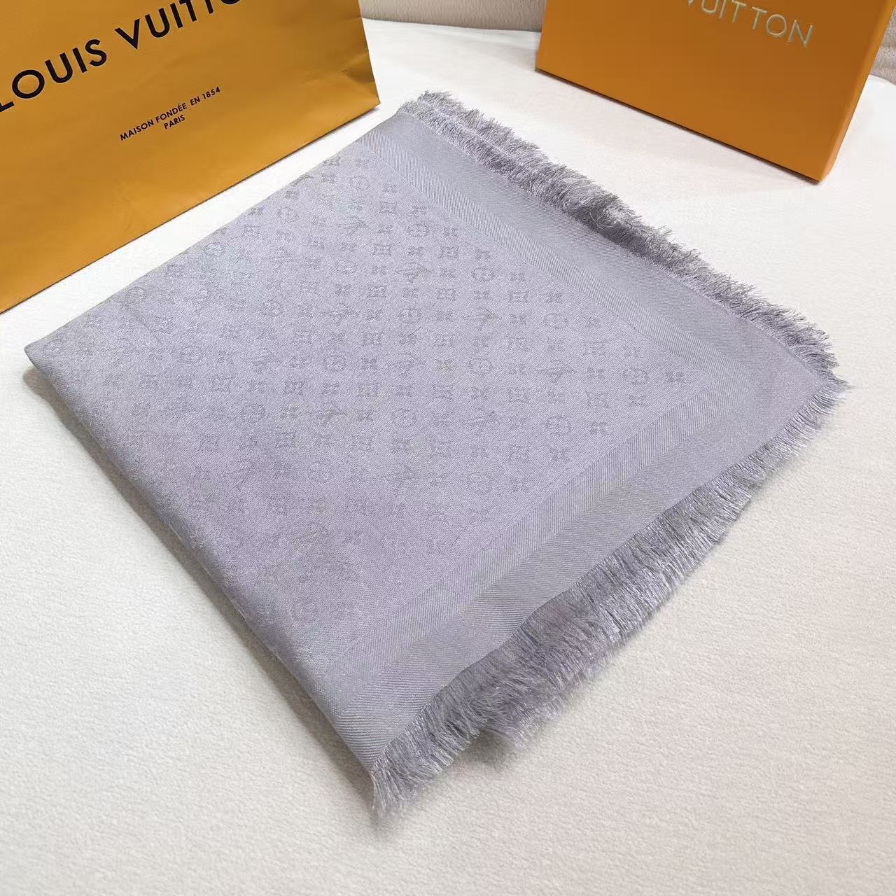 Louis Vuitton Scarves