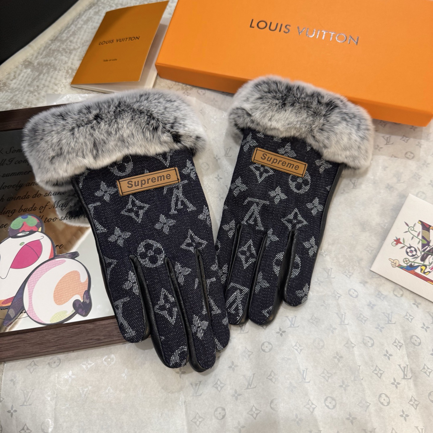 Louis Vuitton Gloves