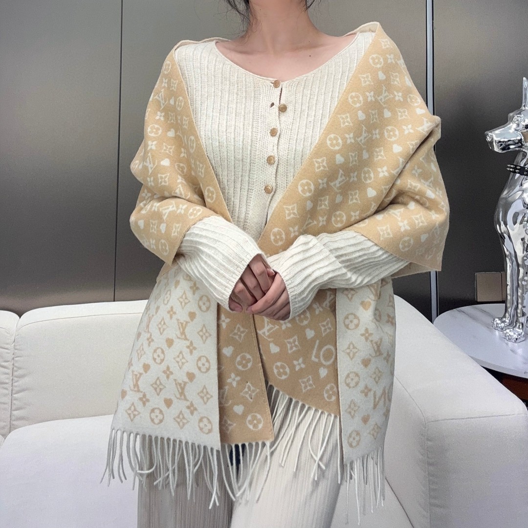 Louis Vuitton Scarves