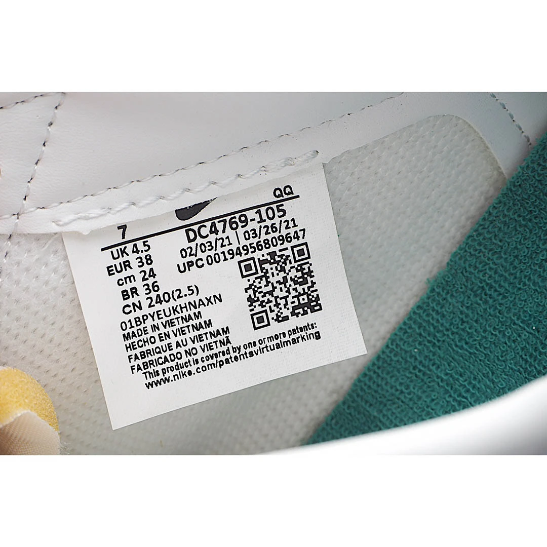 Nike Wmns Blazer Low '77 'White Orange'
