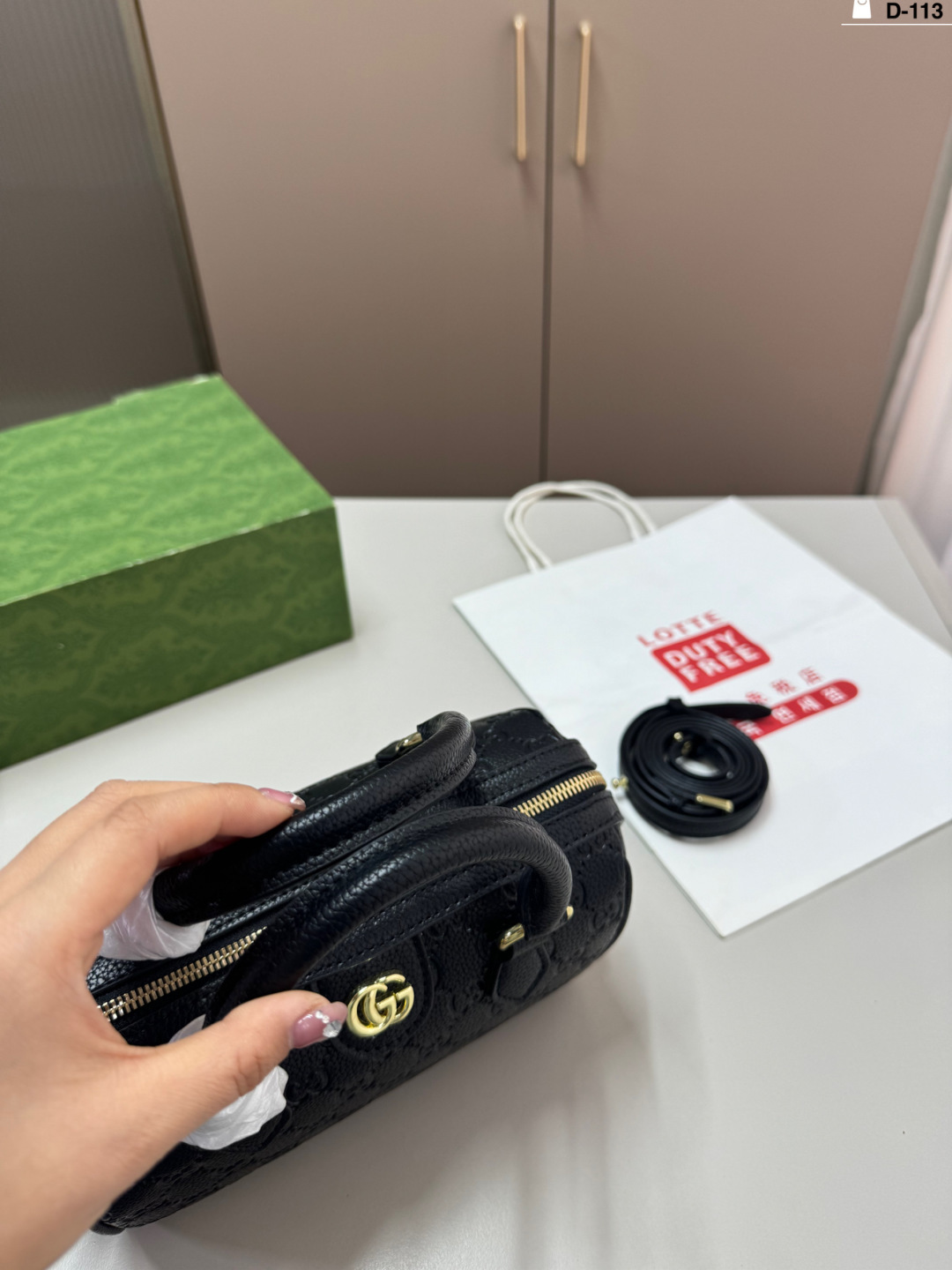Gucci Boston