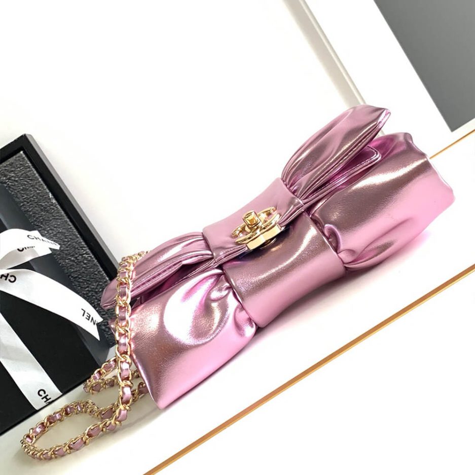 CHANEL Clutch