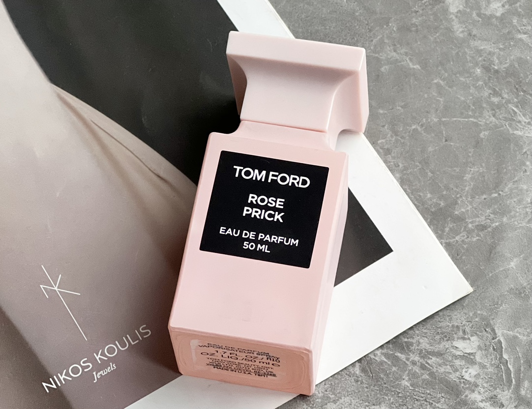 TOM FORD- Rose prick