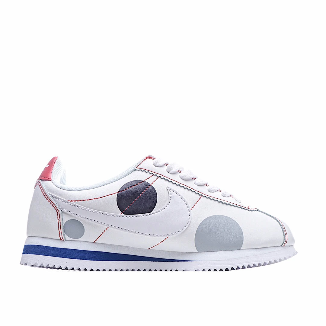 Nike Classic Cortez Leather Running Shoe