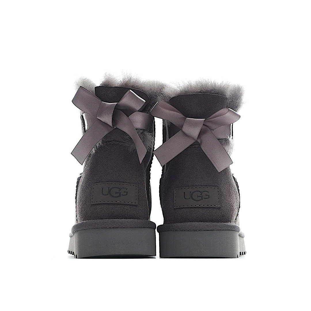 UGG Classic Mini series snow boots