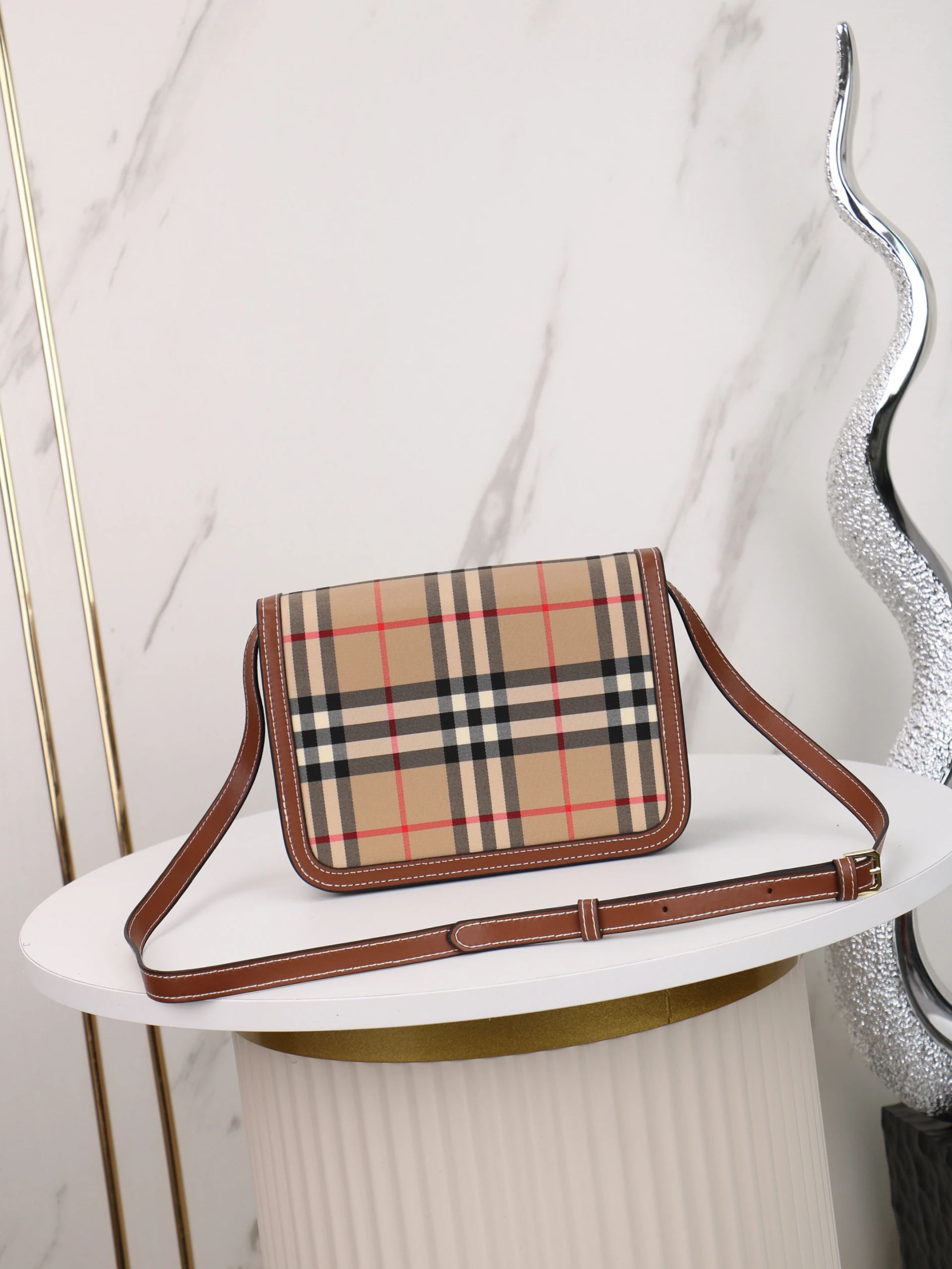Burberry Crossbody Lock bag