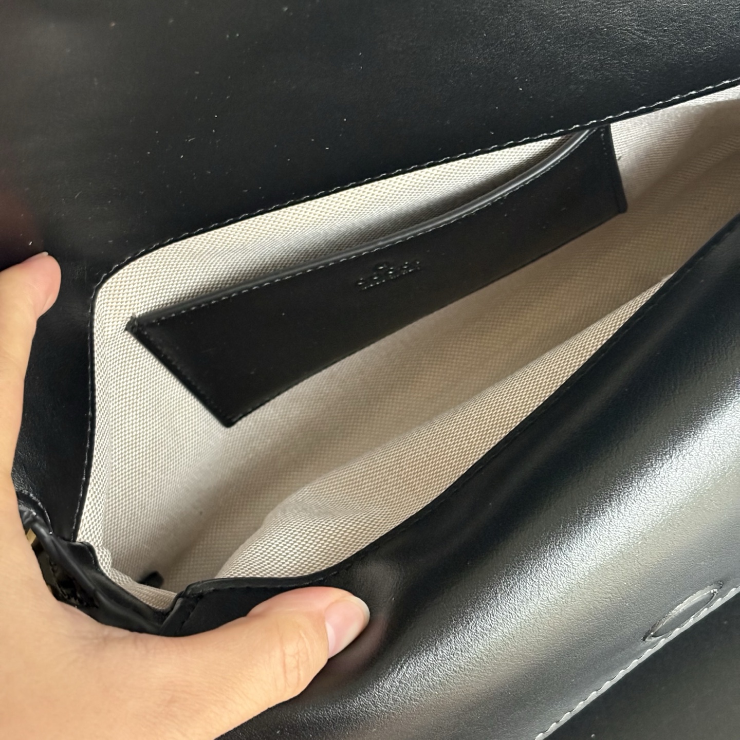 Gucci Embossing Chain Bag