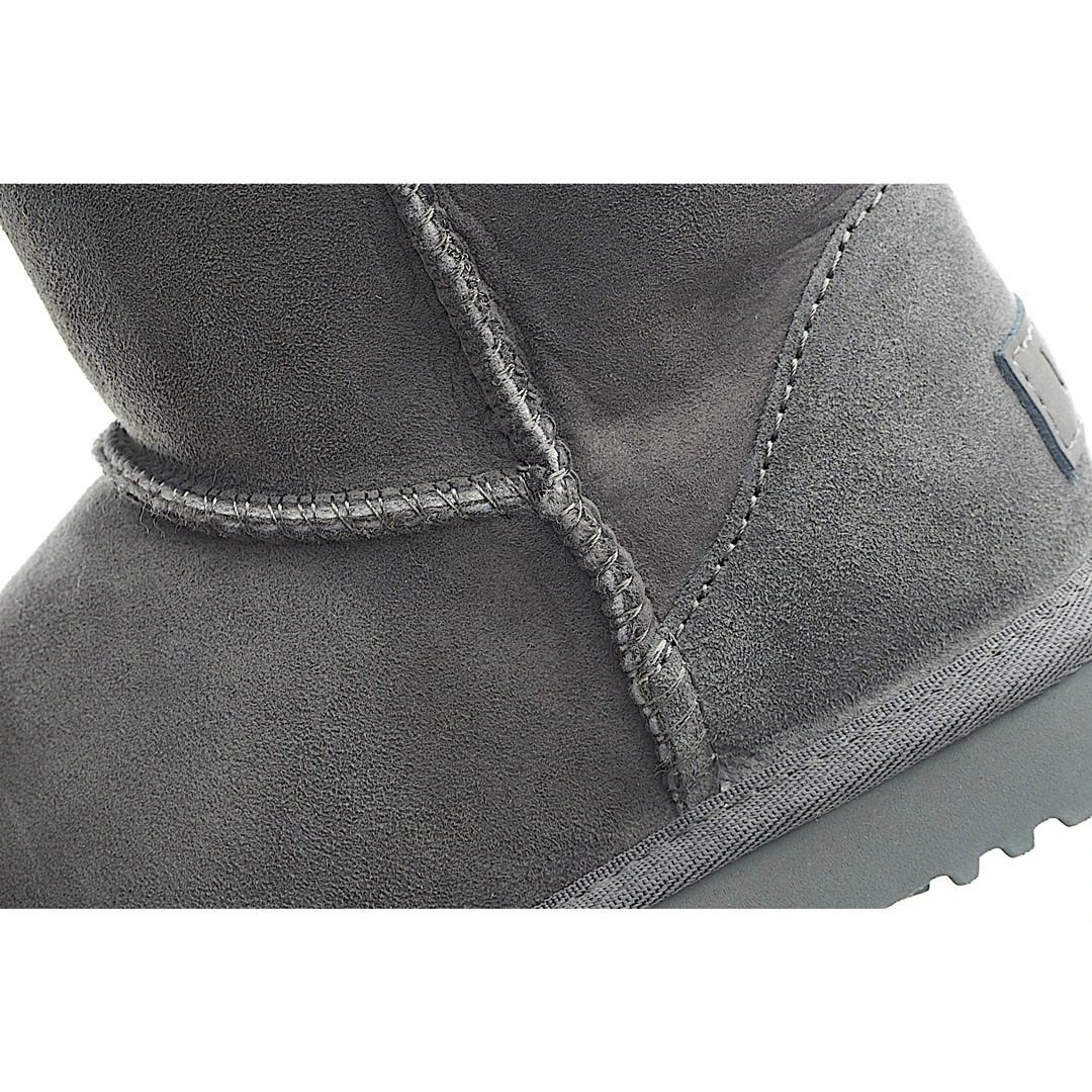 UGG Classic Mini series snow boots