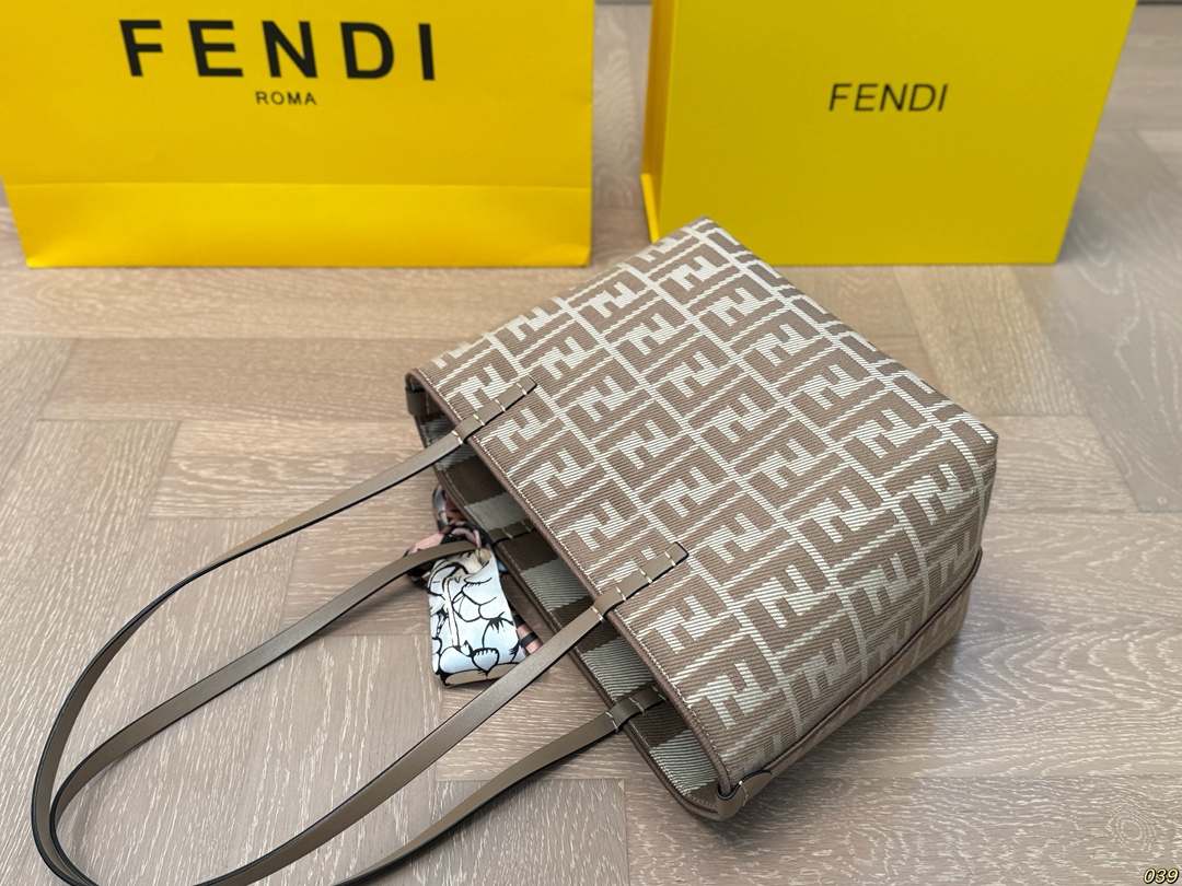 Fendi Tote Shoulder Bag