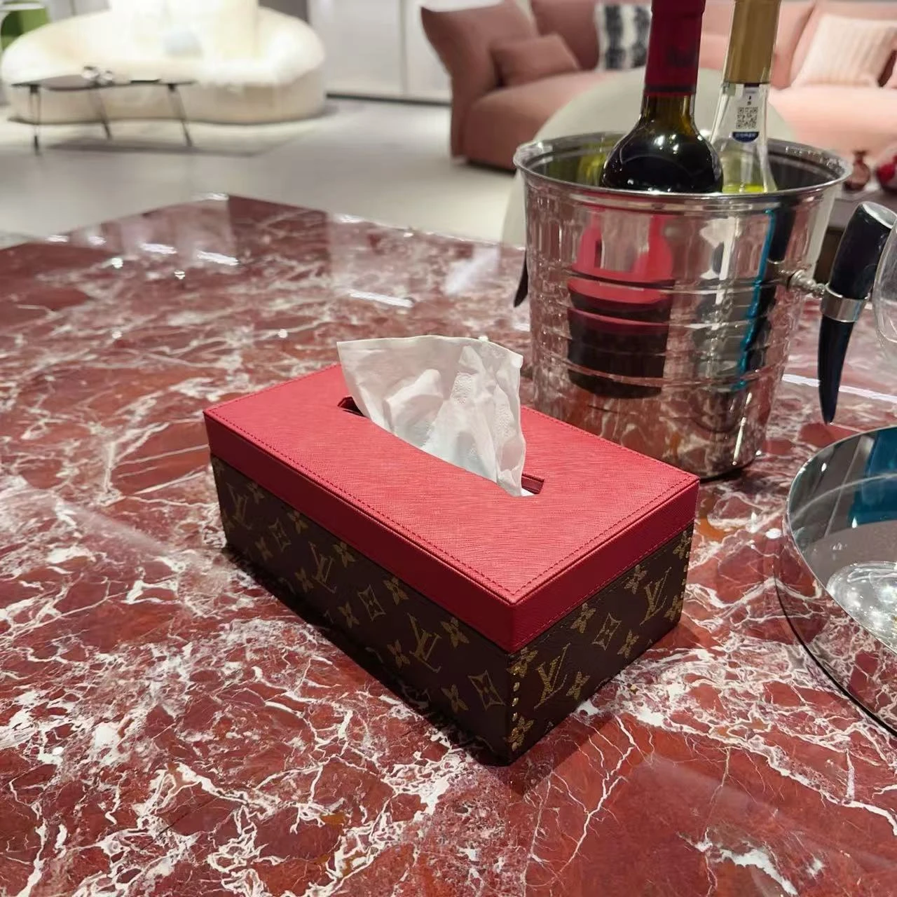 LV Tissue Box