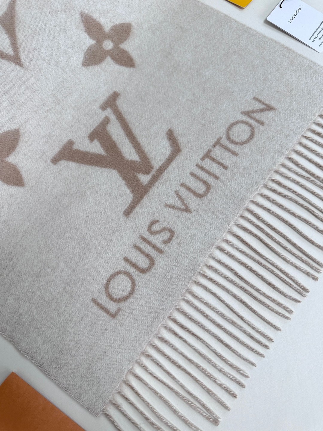 Louis Vuitton Scarves