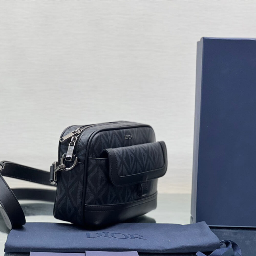 DIOR HIT THE ROAD MESSENGER POUCH
