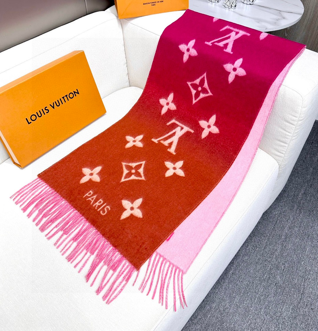 Louis Vuitton Gradient Scarf