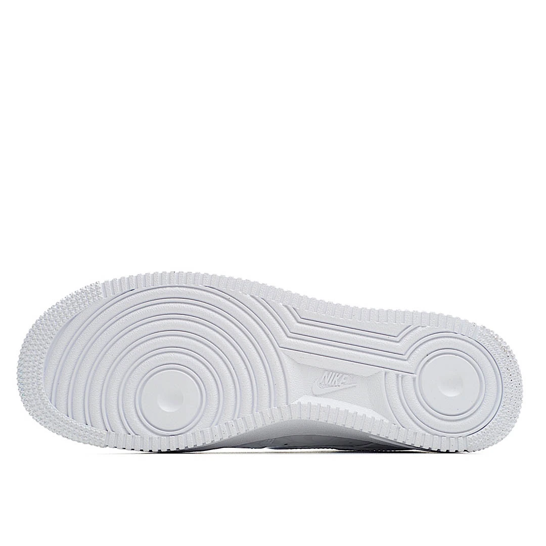 Nike Air Force 1 LV8