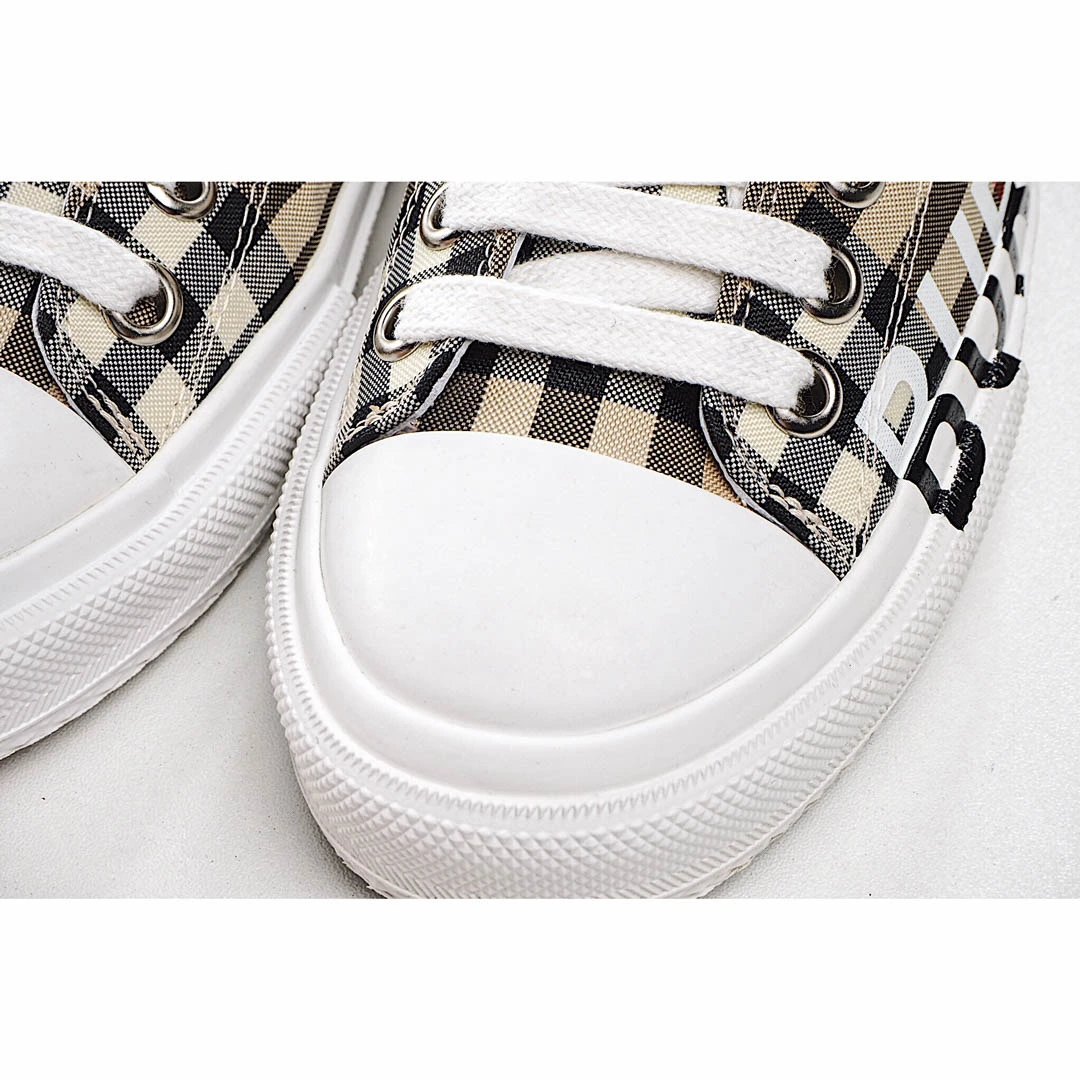 BURBERRY Vintage Sneakers