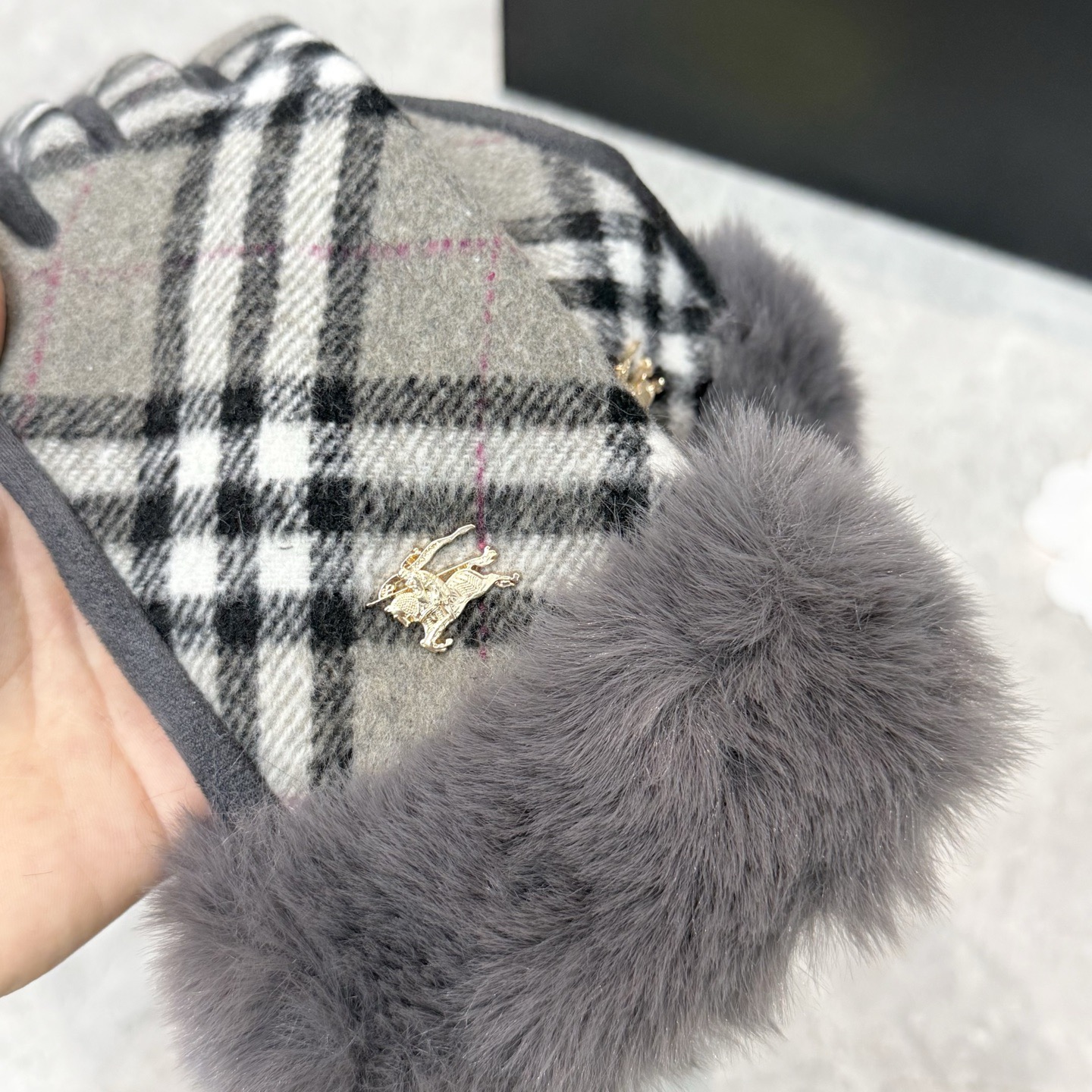 Burberry Gloves