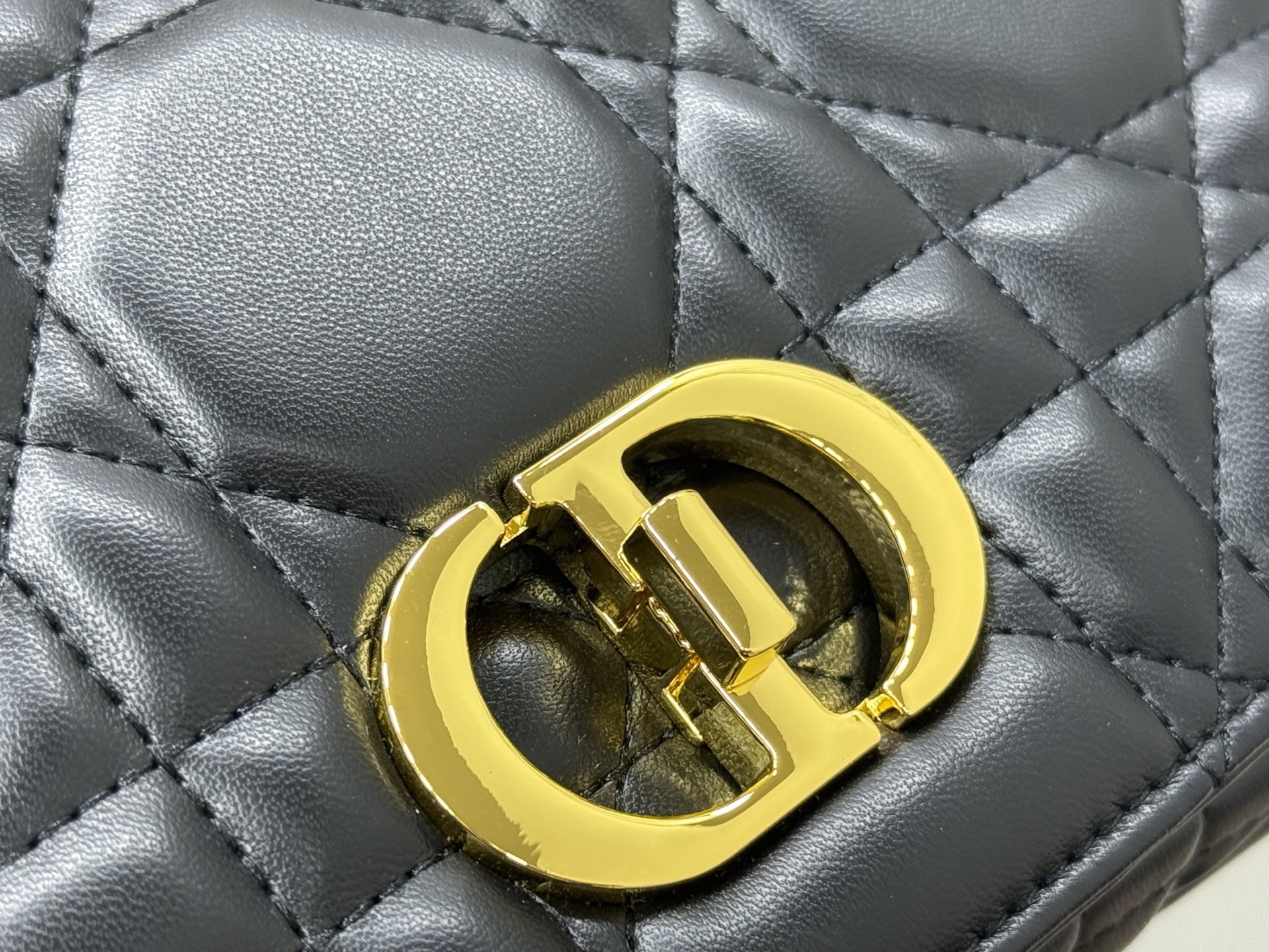 Dior Caro 21 Chain Handbag