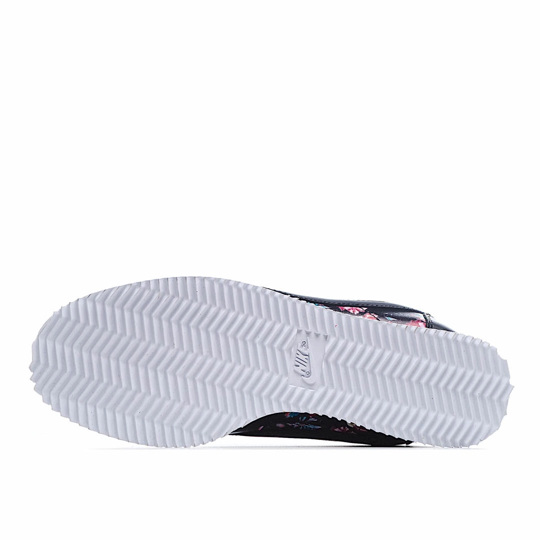 Nike Classic Cortez Leather Running Shoe
