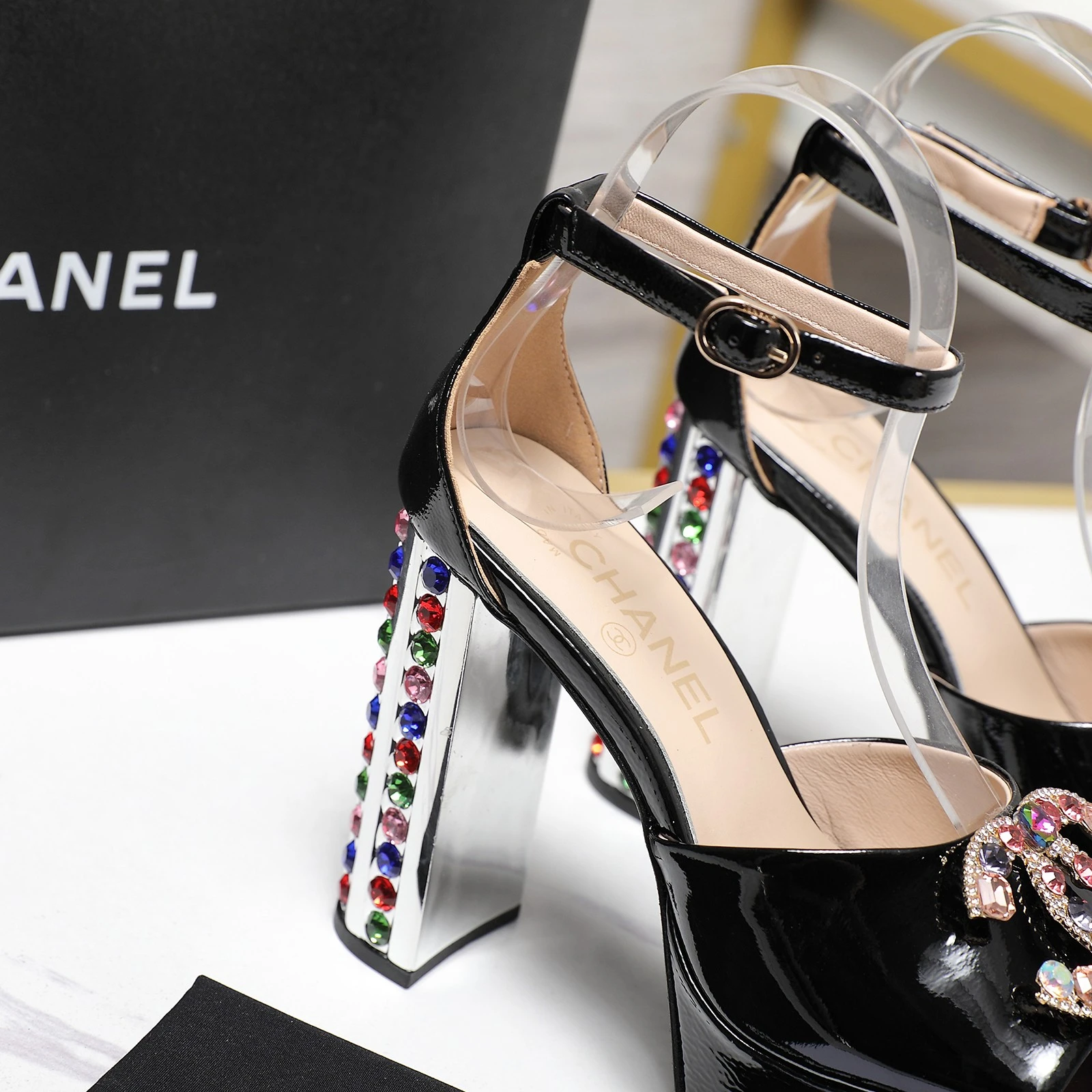 CHANEL Classic Diamond Heel+Double C Diamond Button Sandals