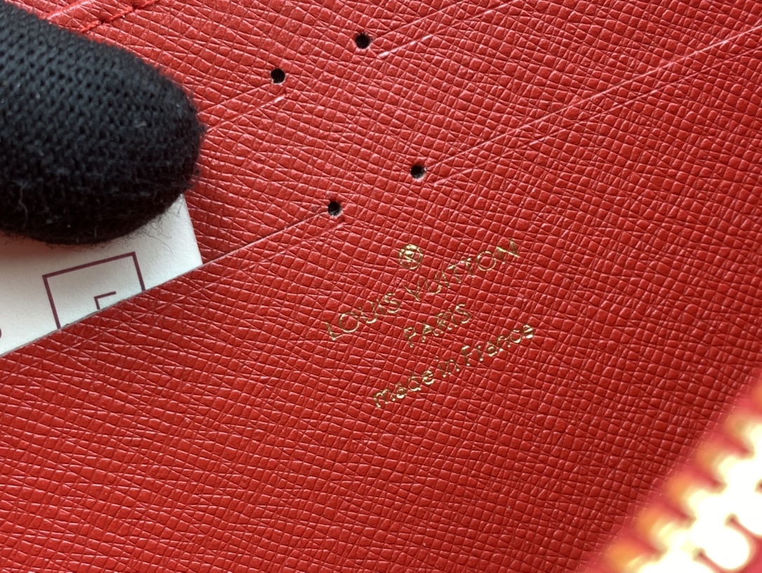 LV Vivienne Holidays