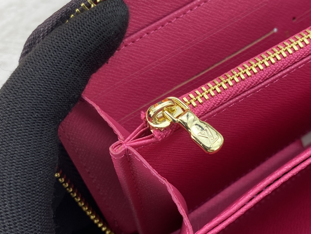 LV Vivienne Holidays