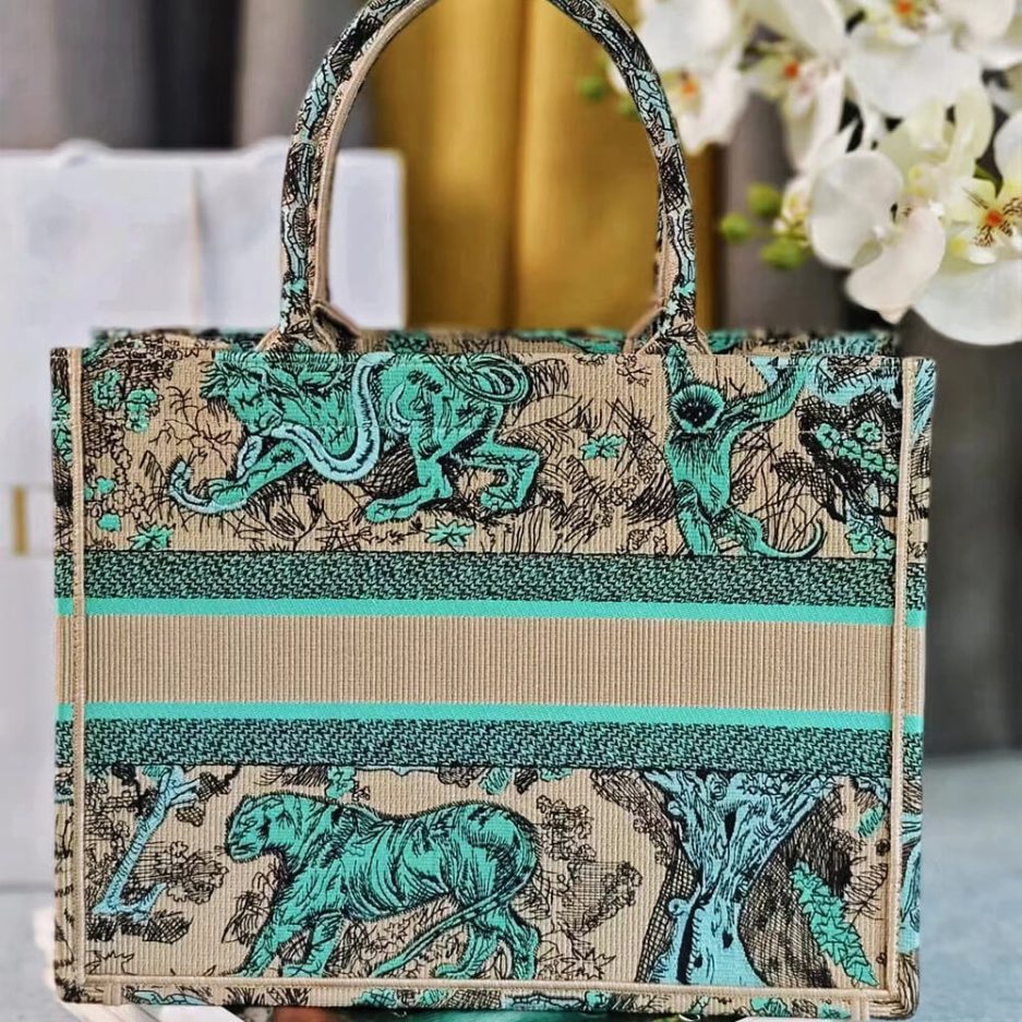 Medium Dioriviera Dior Book Tote