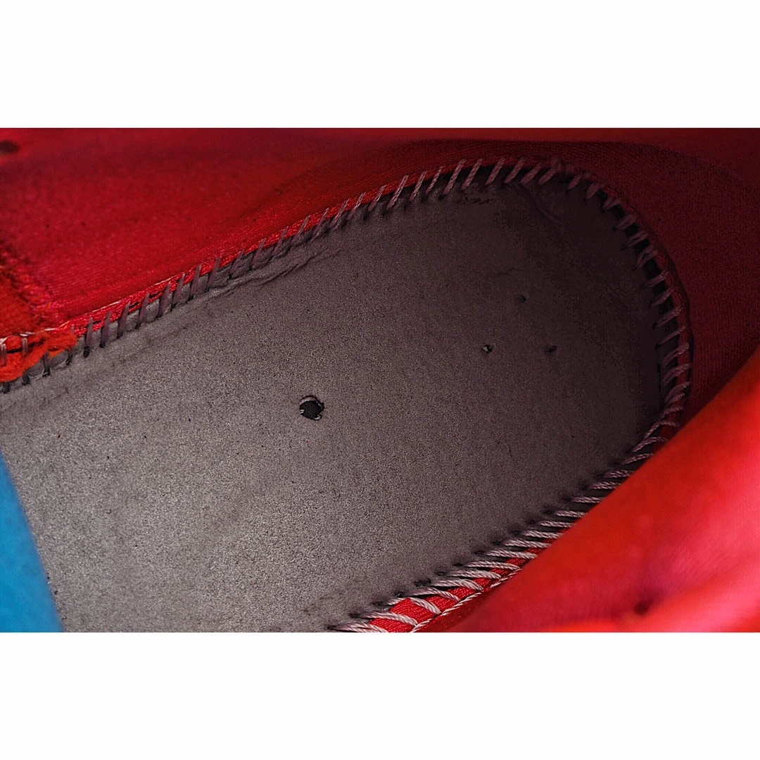 Wmns Air Jordan 1 Mid 'Hot Punch'