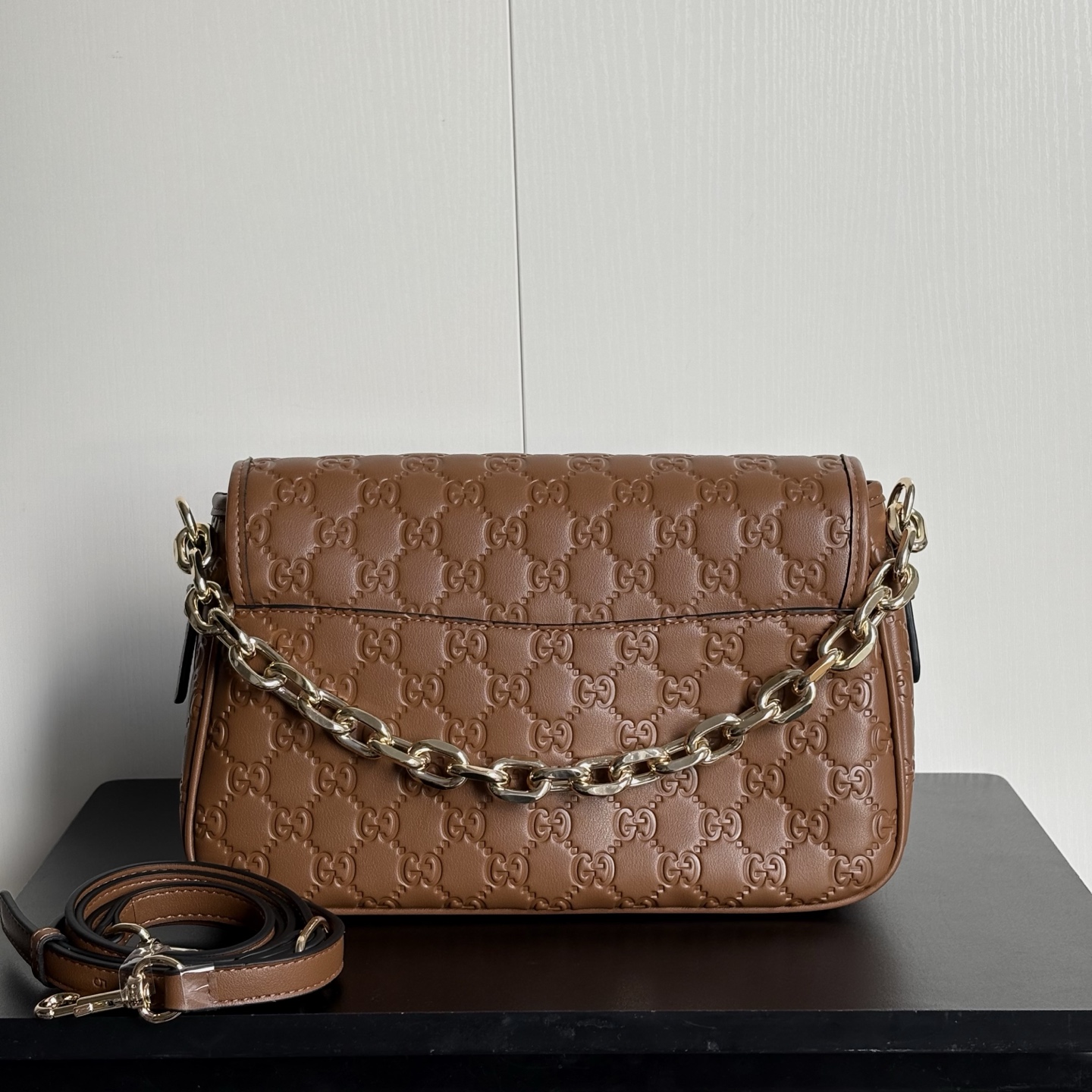 Gucci Emblem Embossing Chain Bag