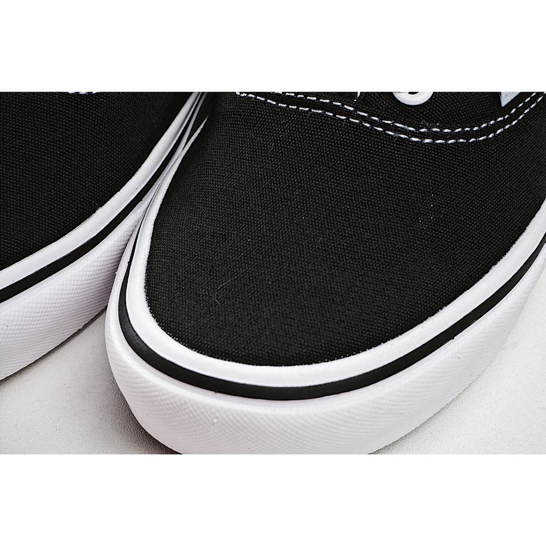 Vans Authentic Low-Top Sneakers