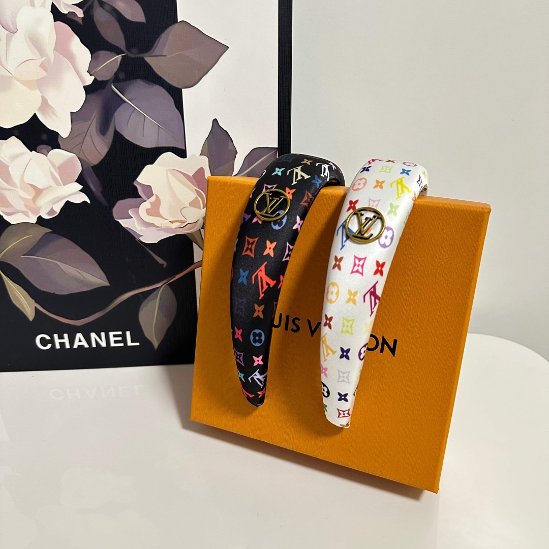 Louis Vuitton hair band