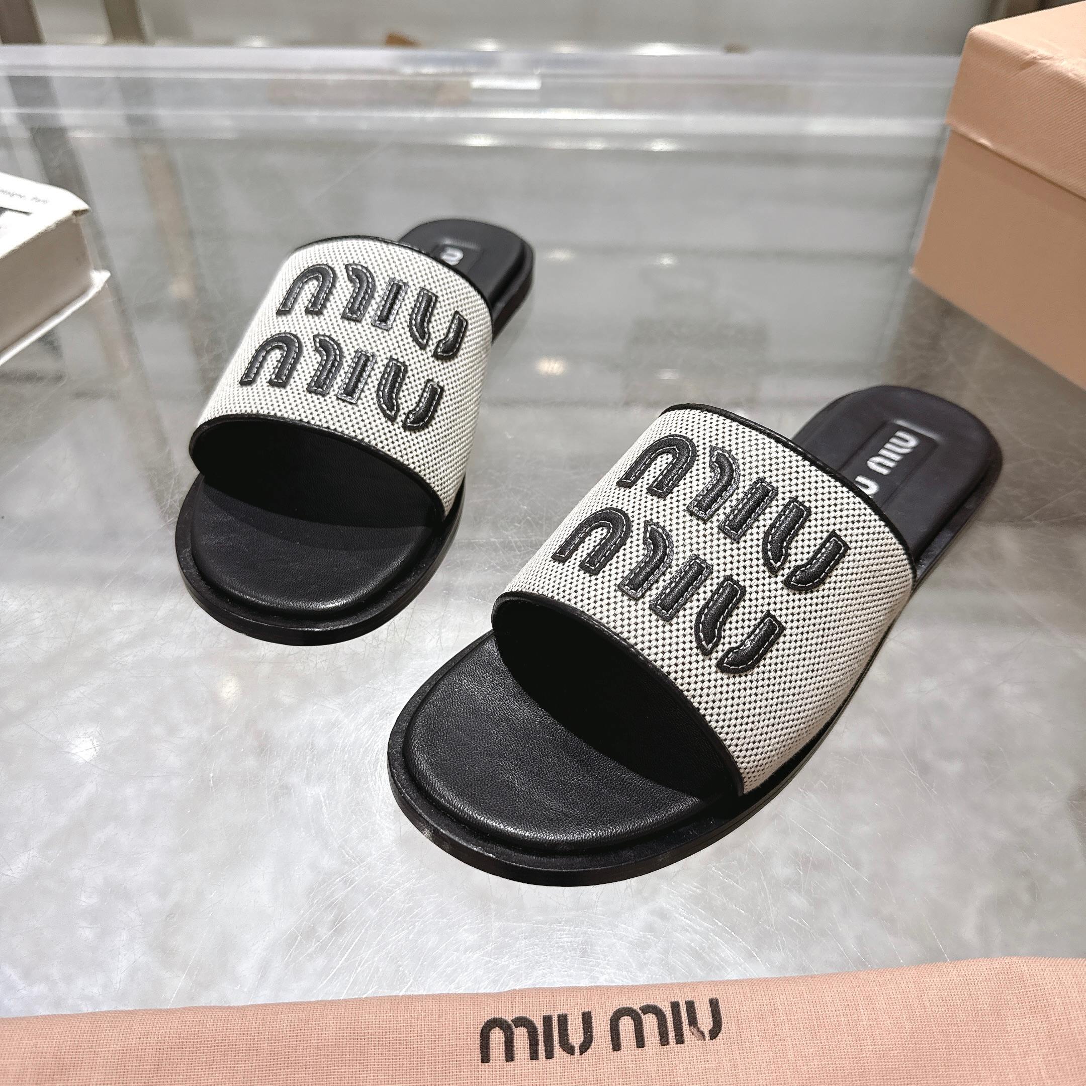 MiuMiu Slippers