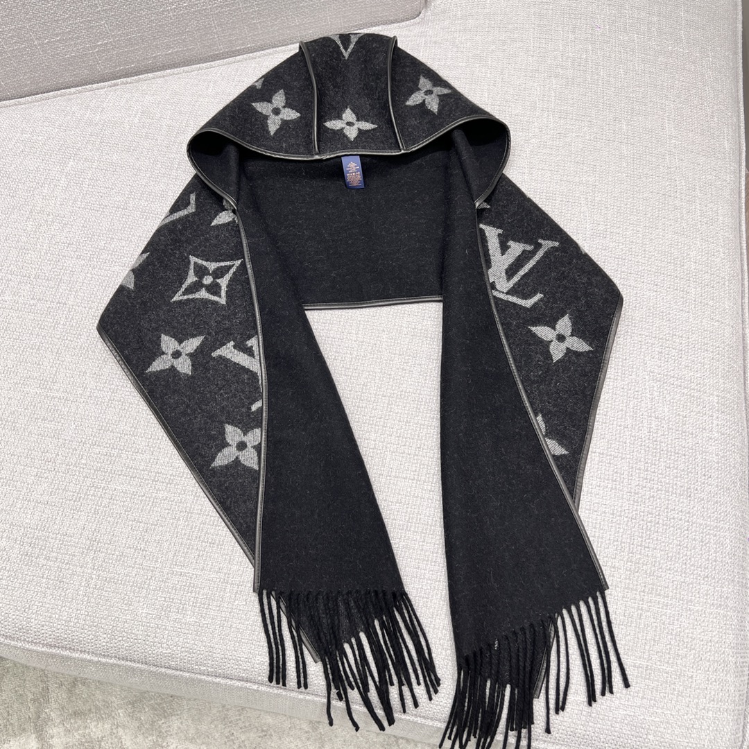 Louis Vuitton Scarves