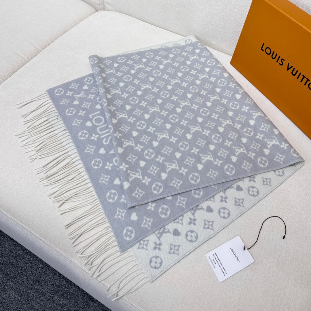 Louis Vuitton Scarves