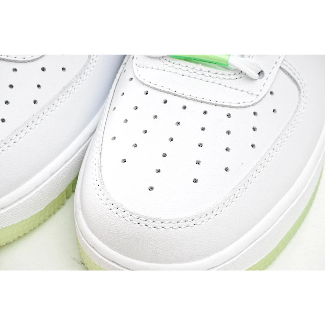 Nike Air Force 1 Low Low Top Sneakers
