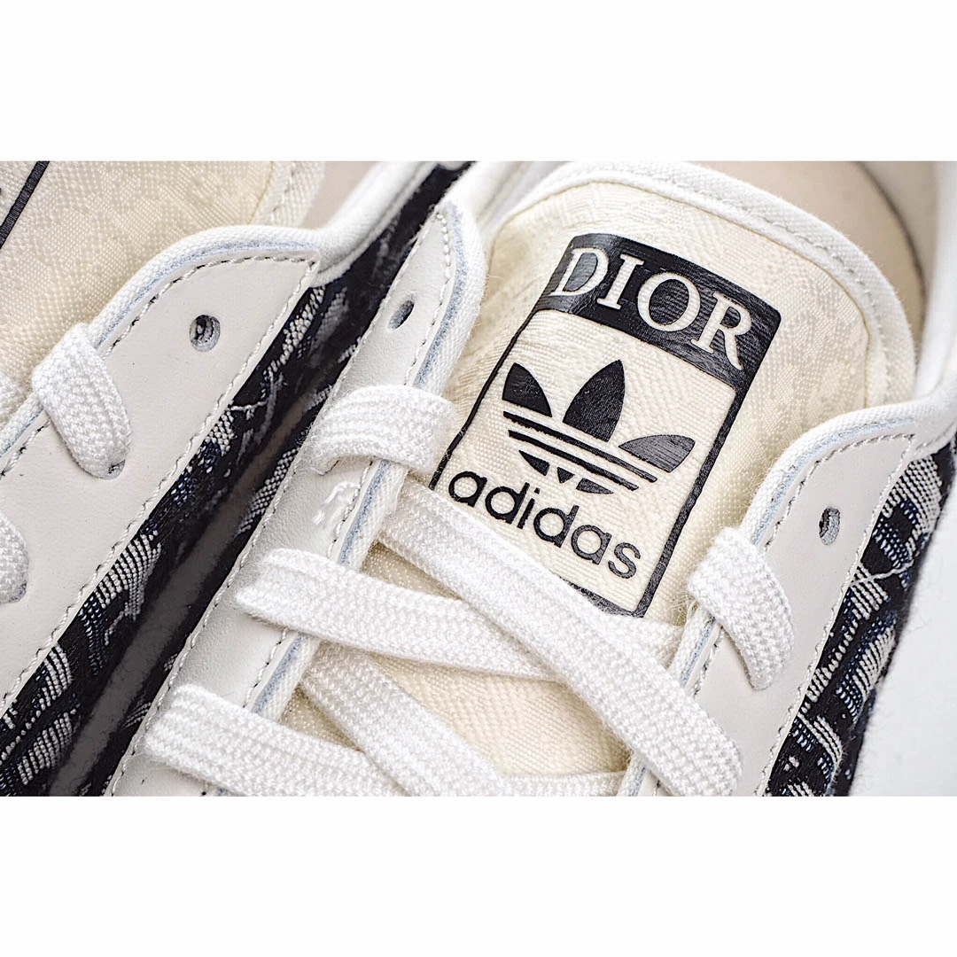 Adidas Superstar