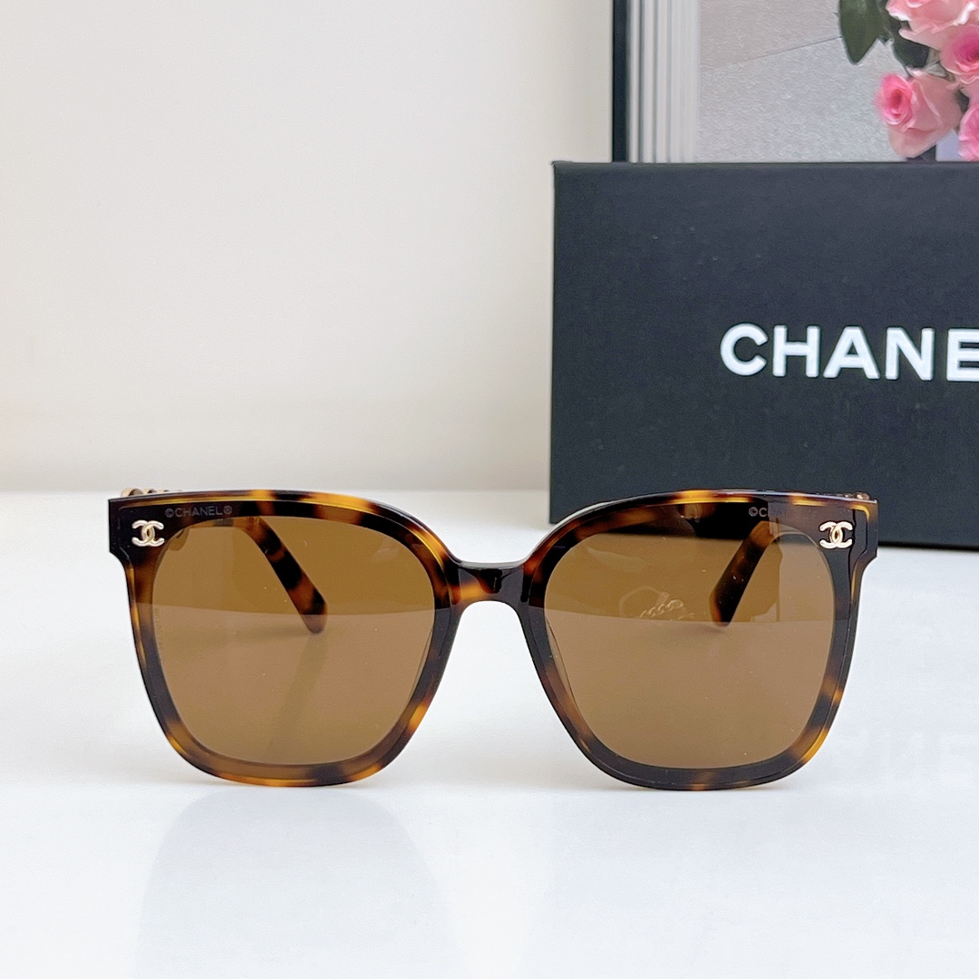 Chanel Sunglass