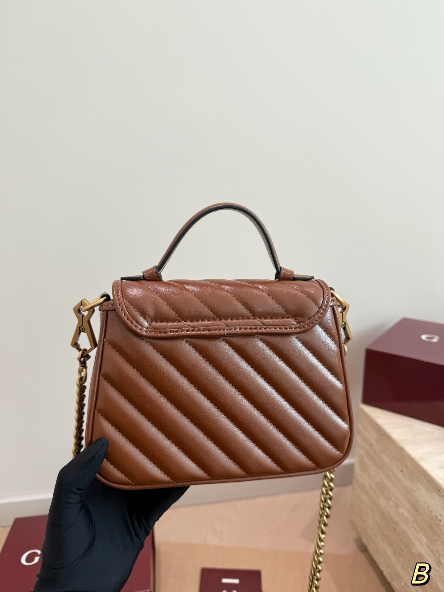 GG Marmont Messenger Bag