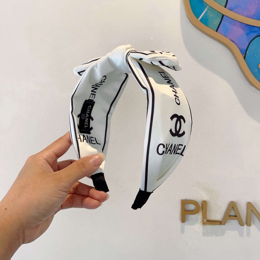 Chanel hairband