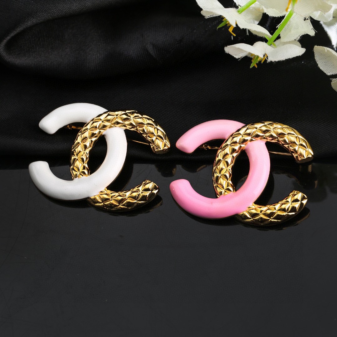 CHANEL Brooch