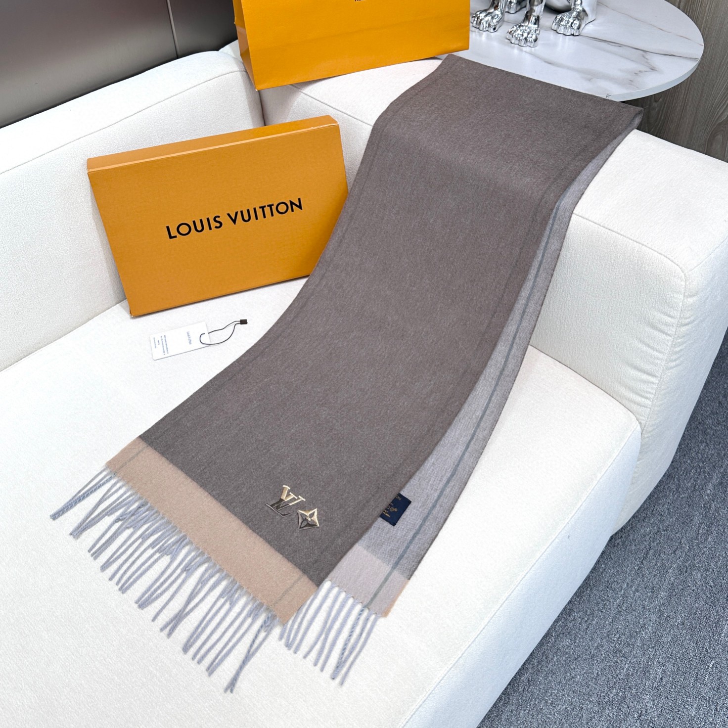 Louis Vuitton Scarves