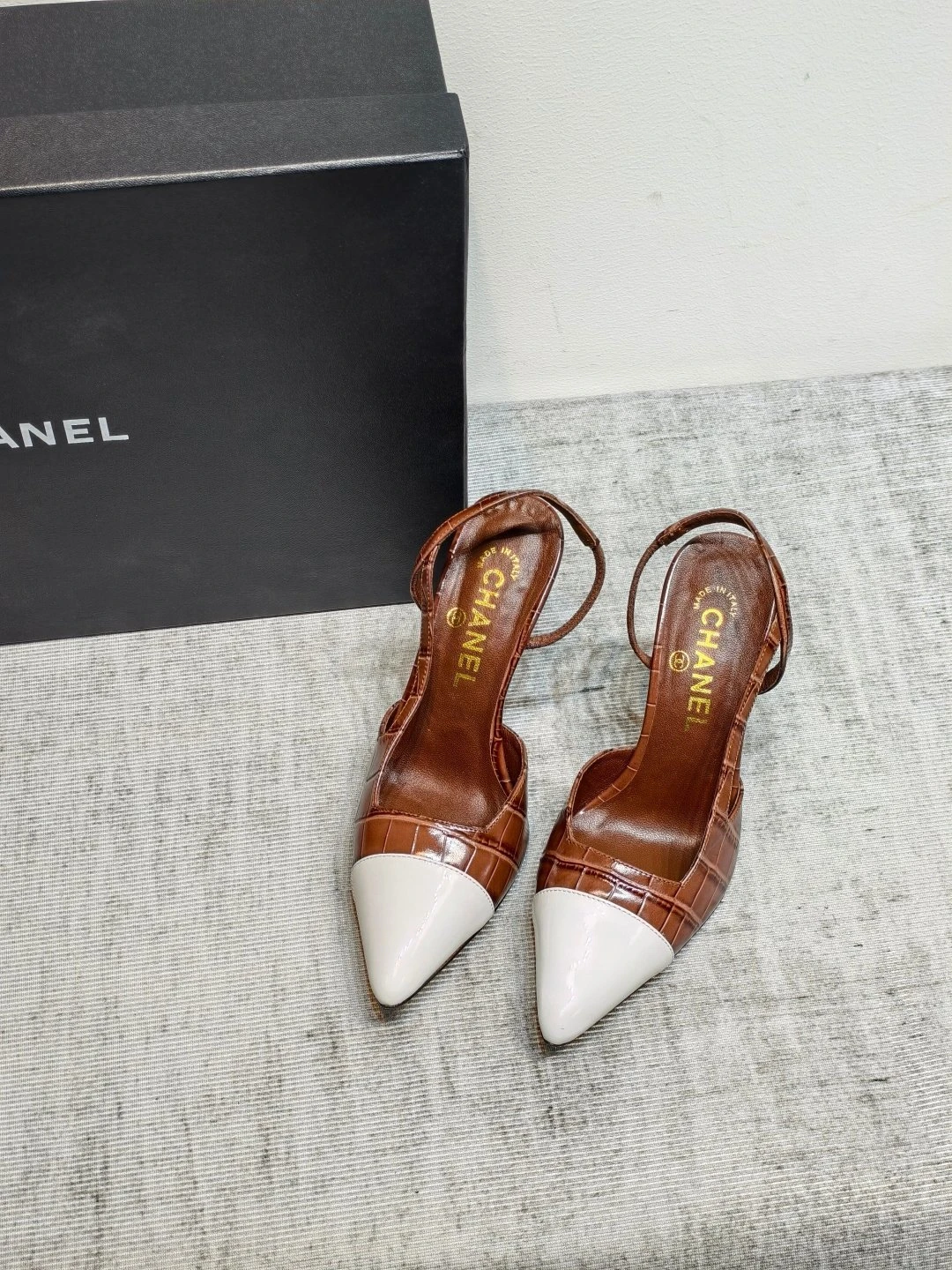 Chanel 26P Spring New Double C Single Shoes