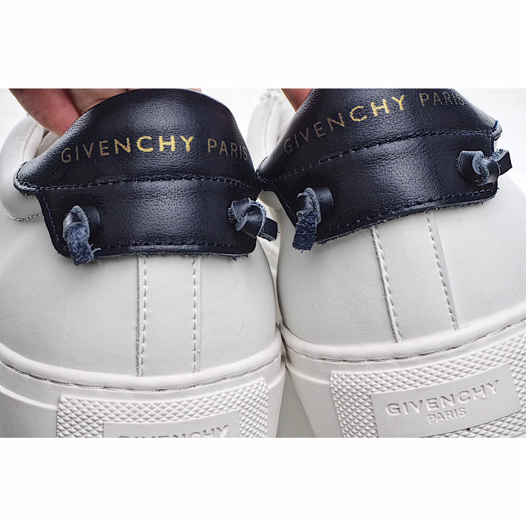 Givenchy Sneakers