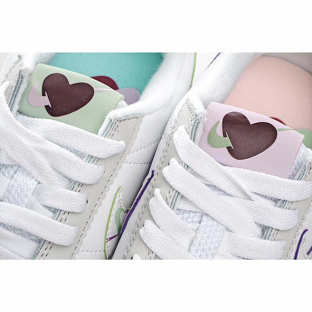 Nike Classic Cortez Leather Running Shoe