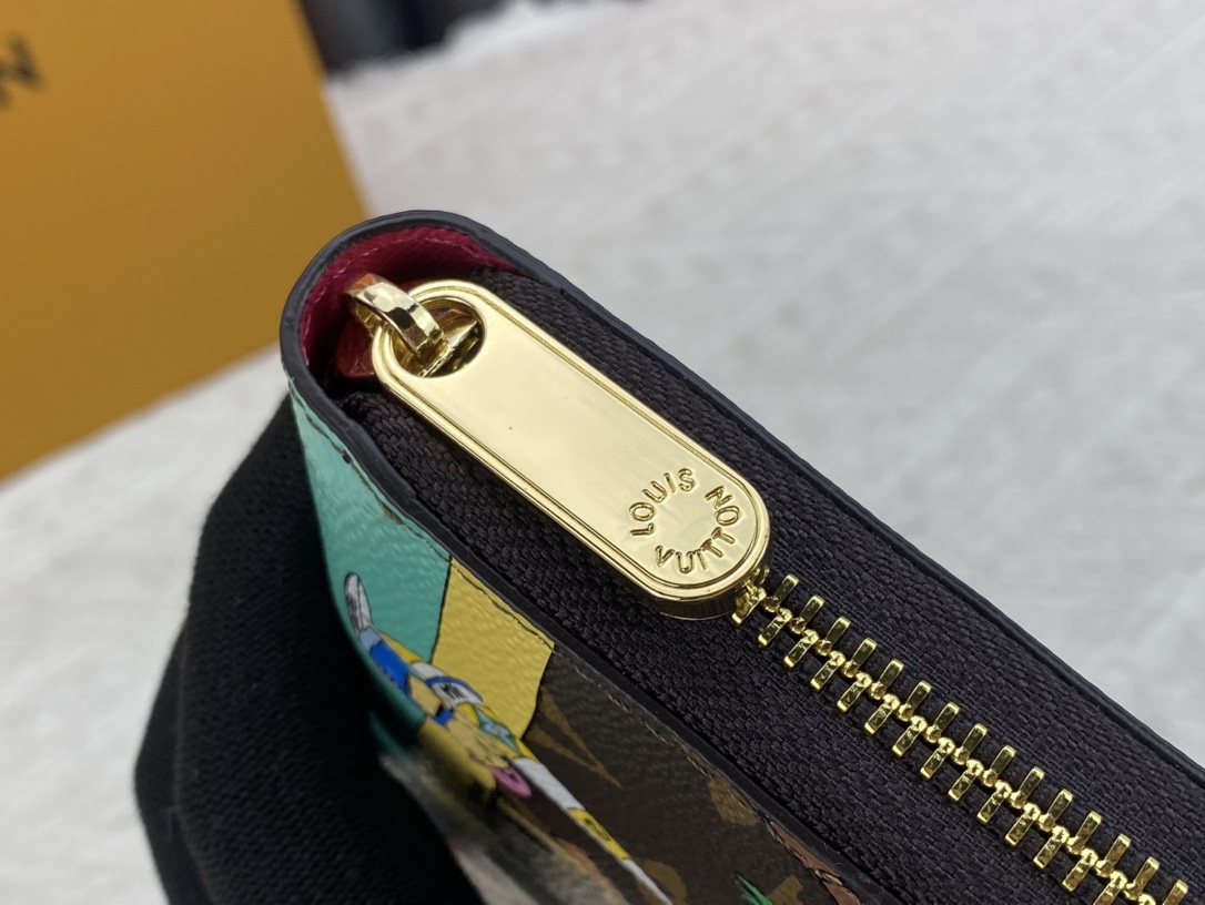 LV Vivienne Holidays